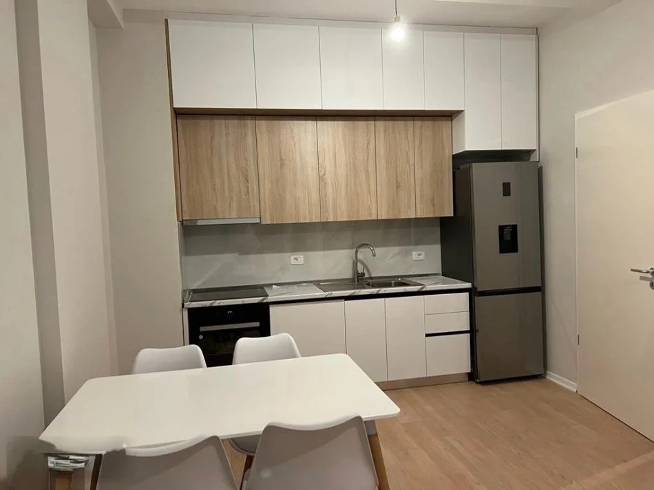 Tirane, shitet apartament 2+1 , 94 m² 235.009 € (Kompleksi Kontakt, 21 Dhjetori)
