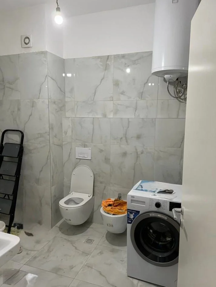 Tirane, shitet apartament 2+1 , 94 m² 235.009 € (Kompleksi Kontakt, 21 Dhjetori)