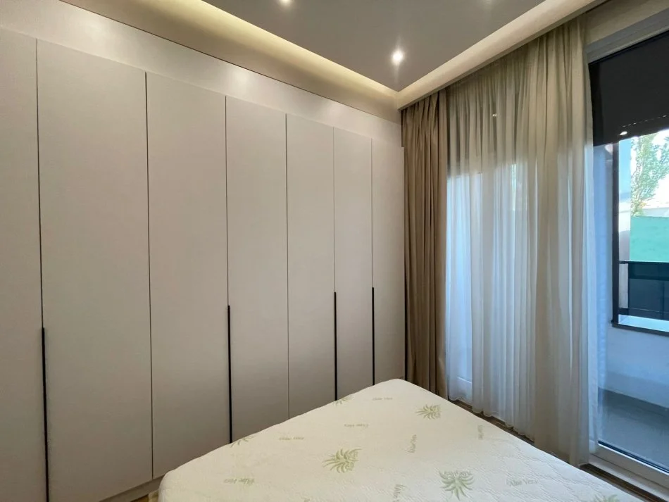 Tirane, shitet apartament 1+1 Kati 1, 70 m² 165.000 € (Rruga 21-Dhjetori)