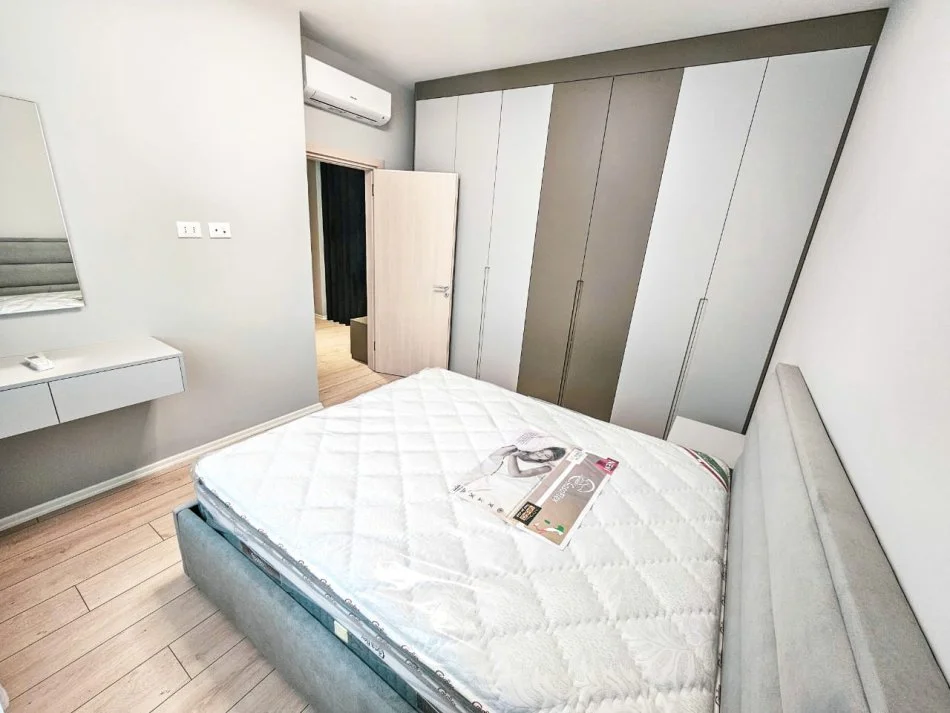 Me Qera : 2+1+1 Post Parkimi📍Ish Fusha E Aviacionit (River Residence) - 76,000 Lek - S.100m² - Pallat i Ri(Ndertim 2024) - Akses i lehte me Unazen e Madhe🚀