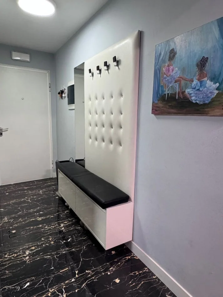 Tirane, jepet me qera apartament 2+1+Ballkon Kati 3, 95 m² 900 € (Juridiku)