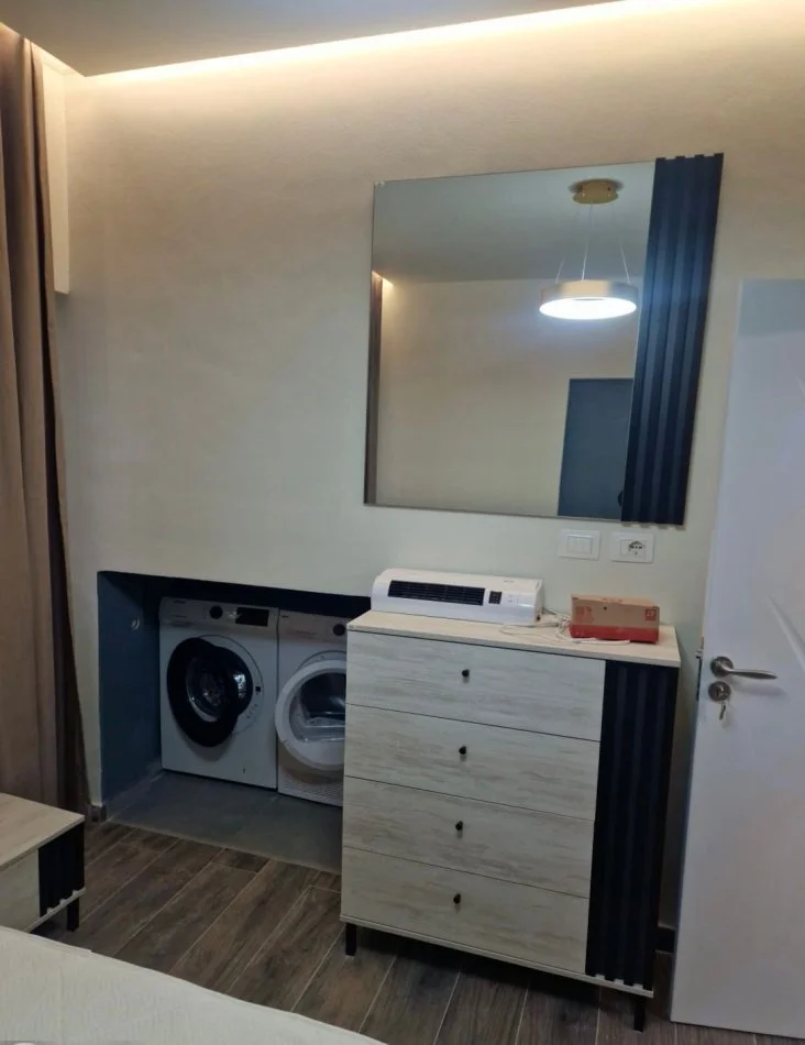 Tirane, jepet me qera apartament 2+1 Kati 0, 85 m² 700 € (STACIONI TRENIT)