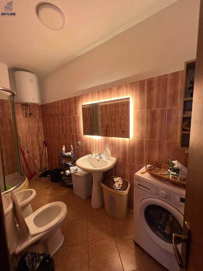 Tirane, shitet apartament 2+1 Kati 3, 115 m² 160.000 € (Astir)