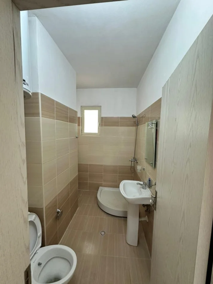 Durres, shitet apartament 2+1+Ballkon Kati 5, 104 m² 140.000 € (Ish Rajoni,Durres)