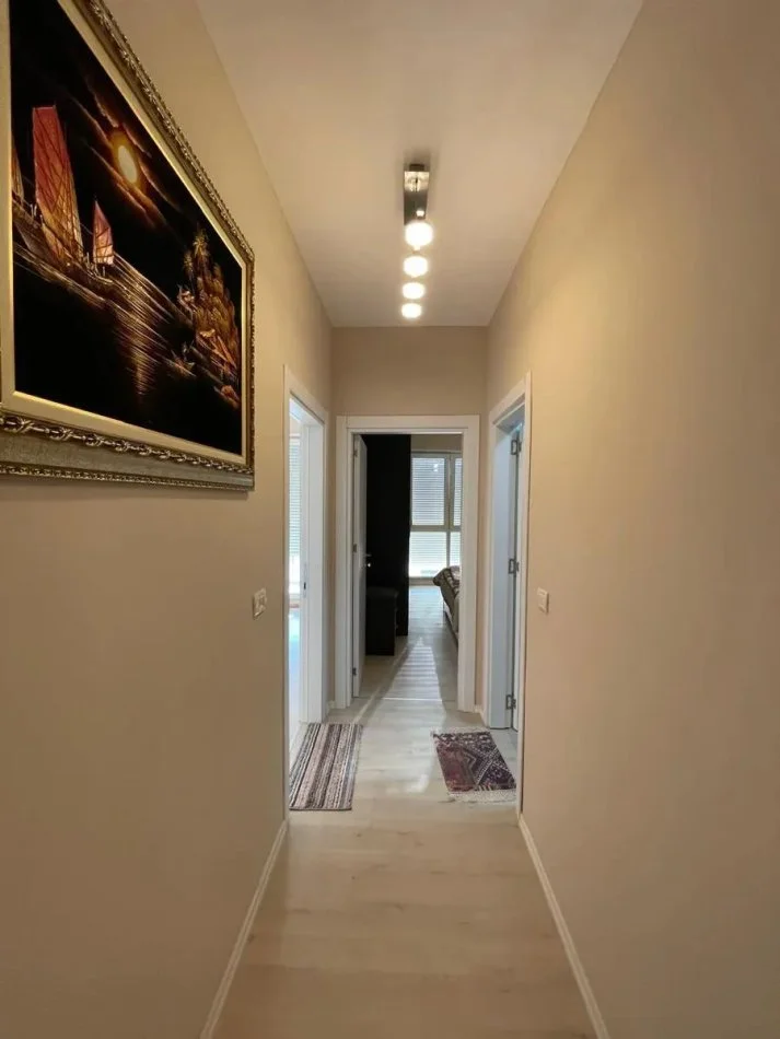 Tirane, shitet apartament 3+1 Kati 2, 100 m² (PERBALLE SPITALIT AMERIKAN 3)