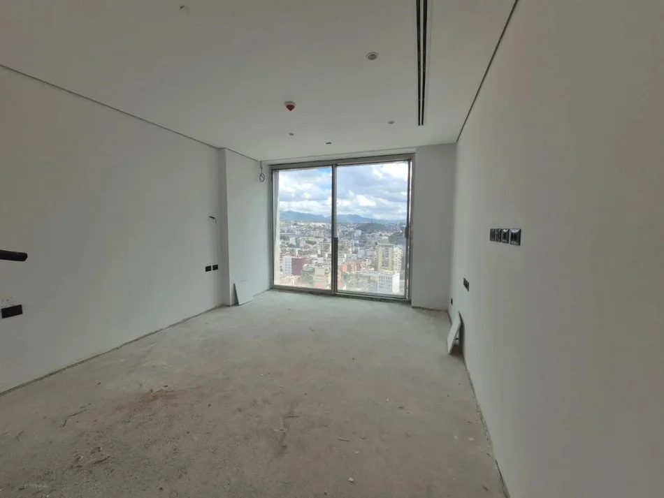 Tirane, jepet me qera zyre Kati 20, 147 m² 3.000 € 