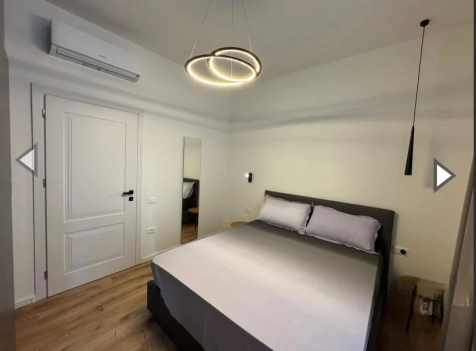 Tirane, jepet me qera apartament 2+1+Aneks+Ballkon Kati 1, 115 m² 700 € 