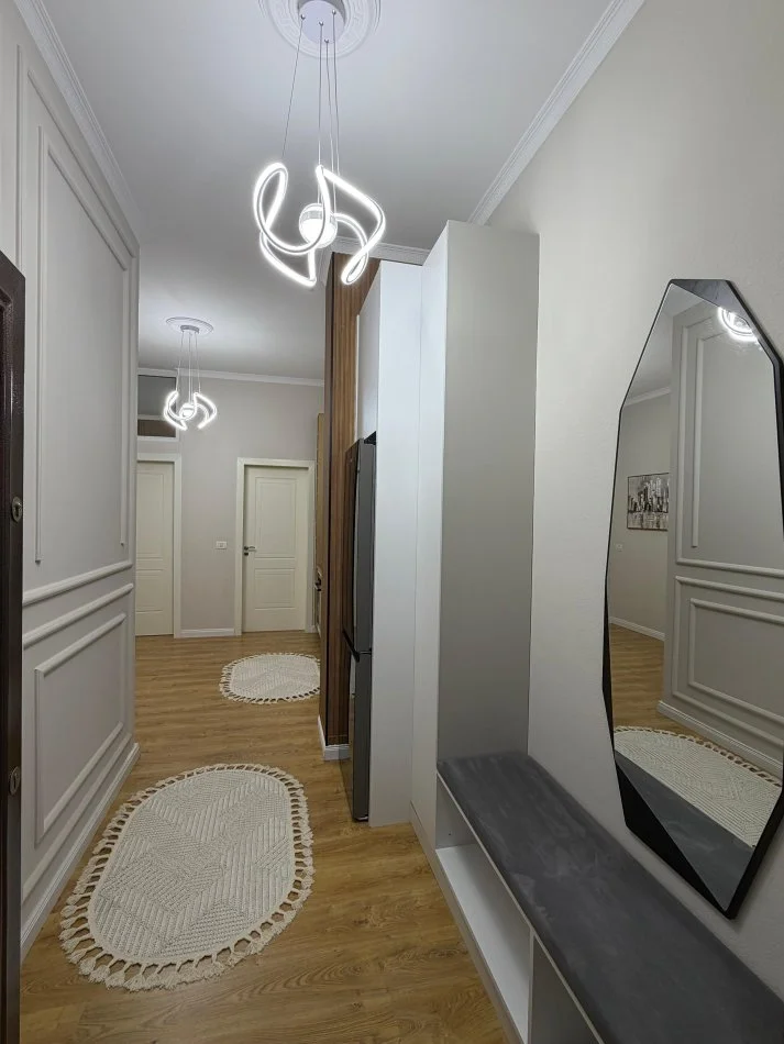 Tirane, shitet apartament 1+1 Kati 2, 77 m² (Rruga Tom Plezha)