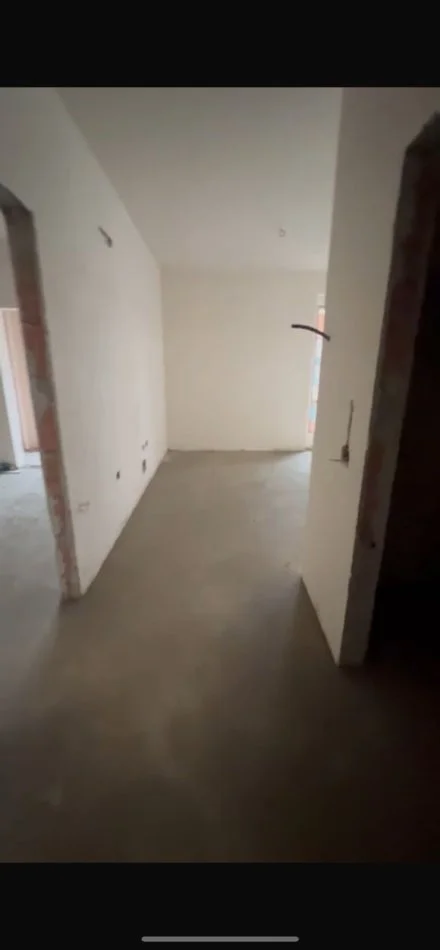 Tirane, shitet apartament 1+1+Ballkon Kati 3, 62 m² 89.500 € 