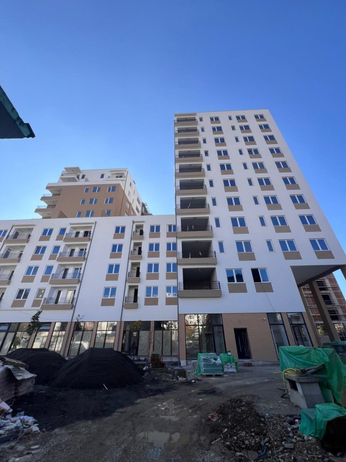 Tirane, shitet apartament 1+1 Kati 8, 99.000 € (Ish Fusha Aviacionit)