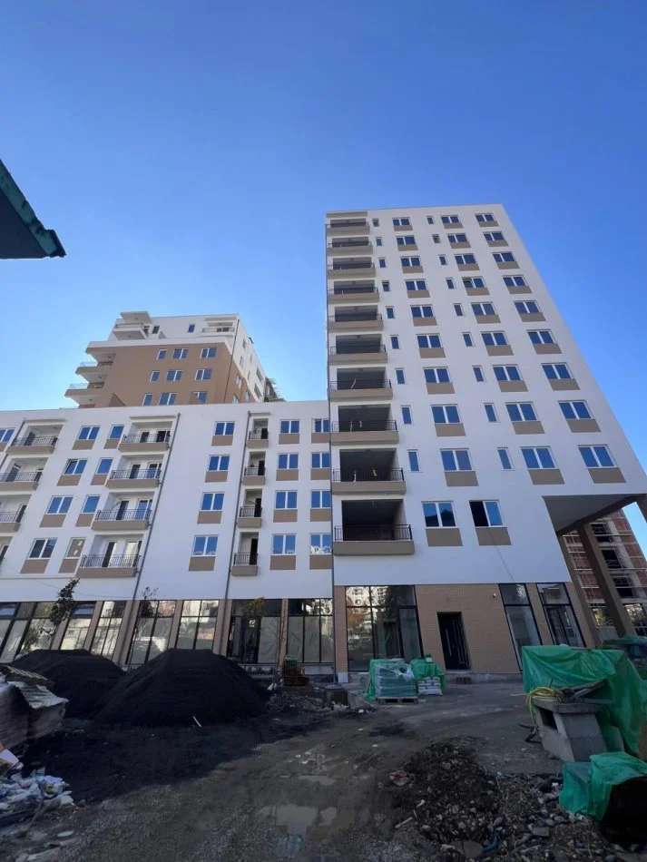 Tirane, shitet apartament 1+1 Kati 8, 99.000 € (Ish Fusha Aviacionit)