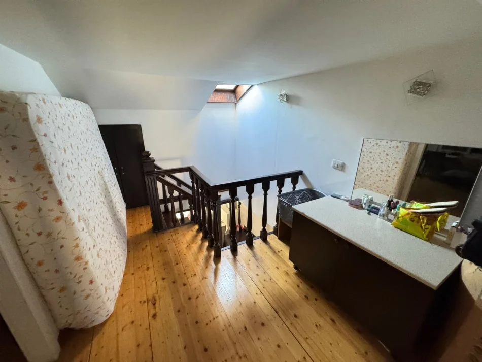 Tirane, shitet apartament 3+1 Kati 4, 92 m²