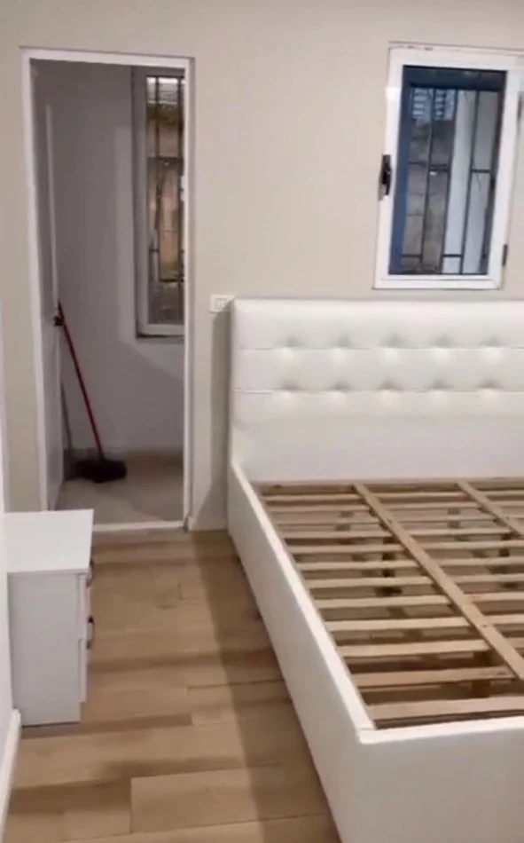 Tirane, jepet me qera apartament 1+1 Kati 1, 70 m² 400 € 