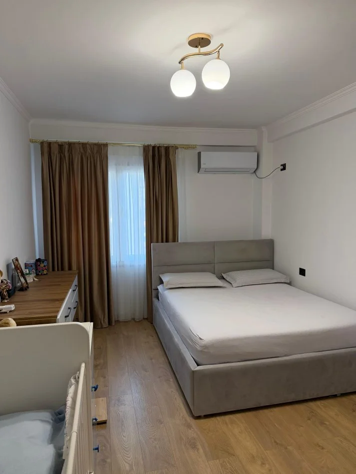 Shqiperi, shitet apartament 3+1 Kati 5, 126 m² 180.000 € (Rruga Tom Plezha)