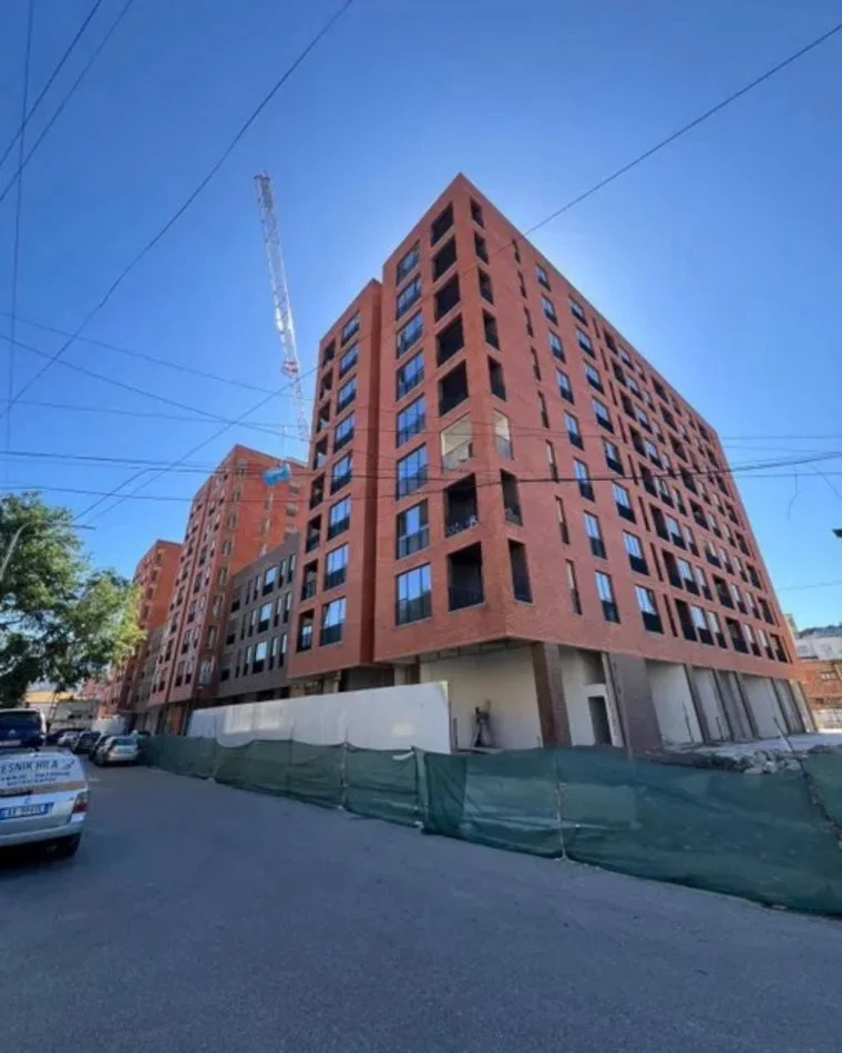 Tirane, shitet apartament 1+1+Ballkon Kati 9, 76 m² 124.000 € (5 Maji)