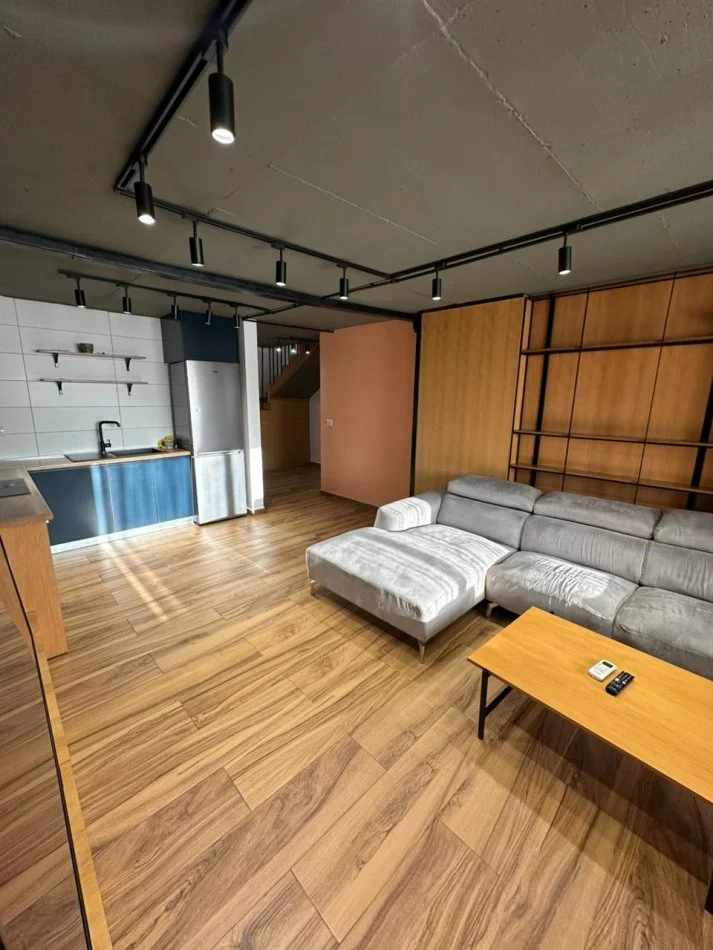 Tirane, shitet apartament duplex 2+1 Kati 1, 115 m² 170.000 € (KOMPLEKSI GOLDEN PARK 3)