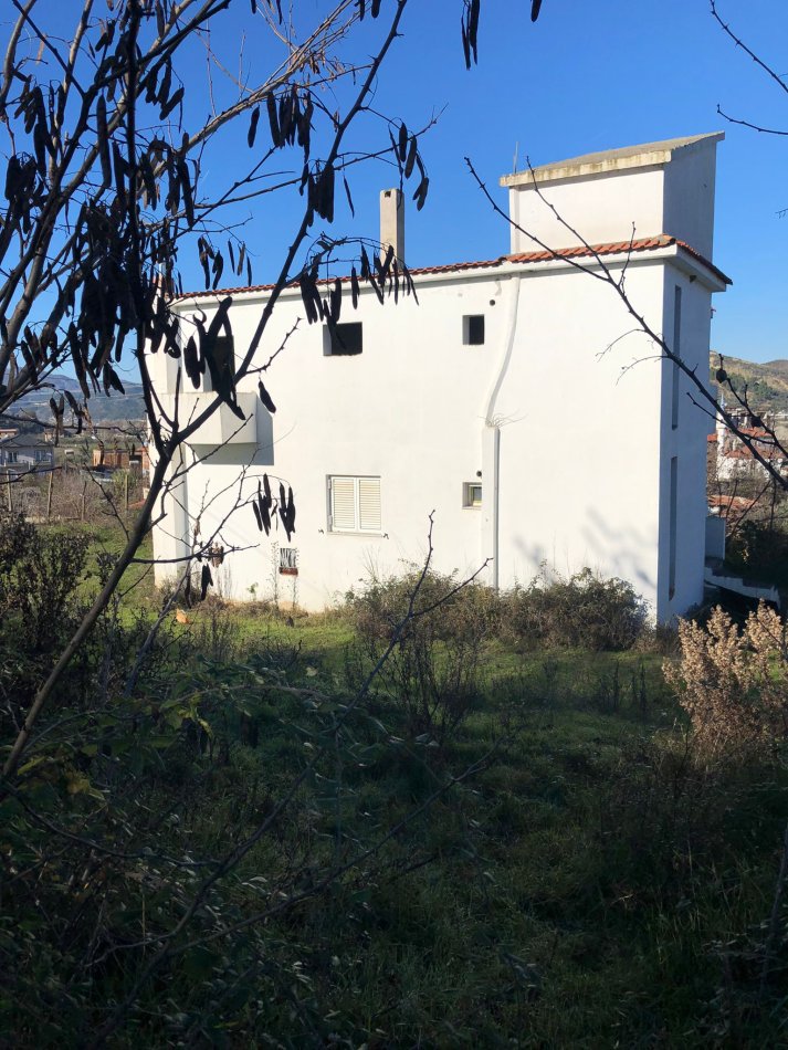 Valas elbasan, shitet shtepi 3 Katshe Kati 3, 360 m² 90.000 €