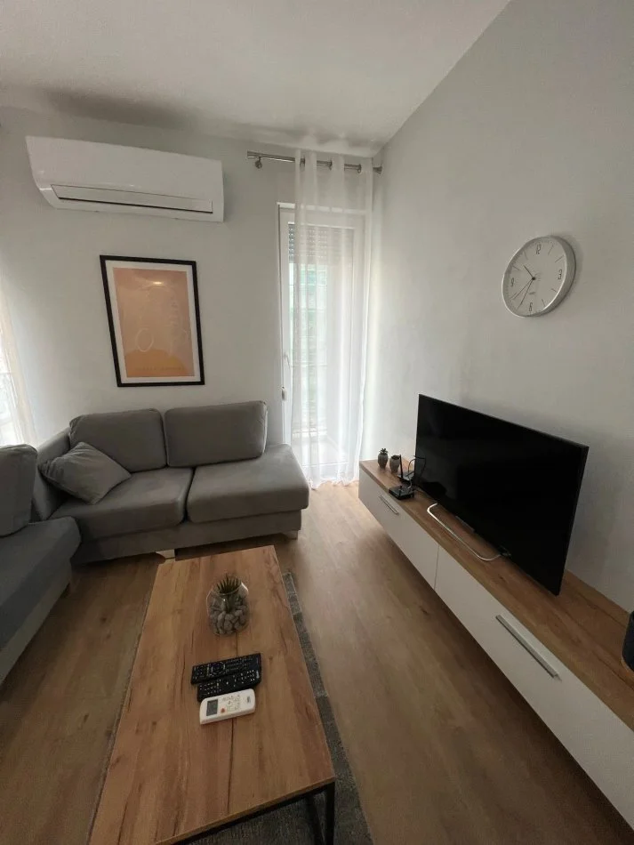 Tirane, jepet me qera apartament 2+1+Aneks+Ballkon Kati 4, 100 m² 750 € (Rruga Dritan Hoxha)
