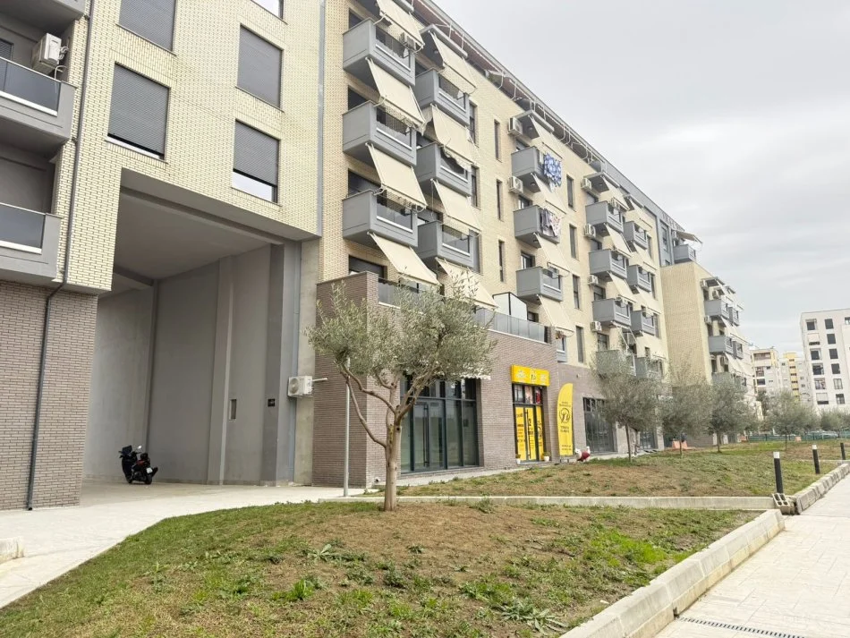 Tirane, shitet apartament 2+1 Kati 1, 115 m² 155.000 € (UNAZA RE , ASTIR)  UNA41447