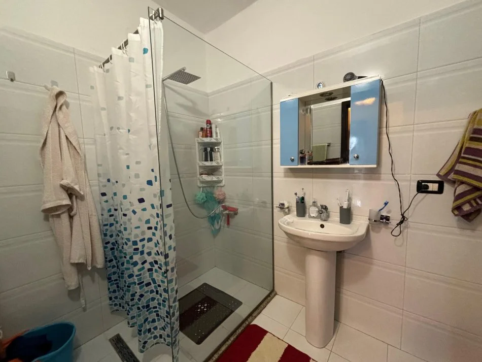 Vlore, shitet apartament 3+1 Kati 7, 138 m² 15.000.000 € (rruga e re)