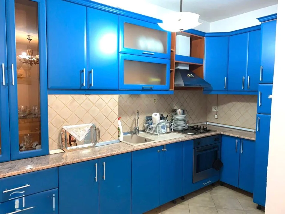 Tirane, shitet apartament 1+1+Ballkon Kati 12, 71 m² (Ish Stacioni i Tranes)