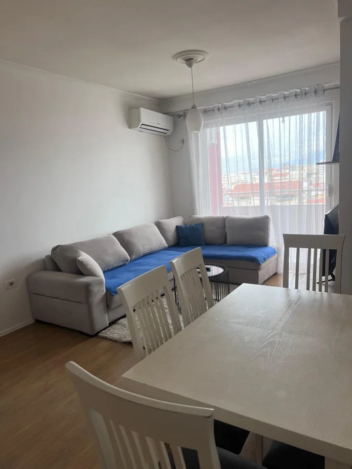 Tirane, jepet me qera Apartament 1+1, 💶 50.000 Leke/muaj, Kati 2, (Mbikalimi i Komunes)