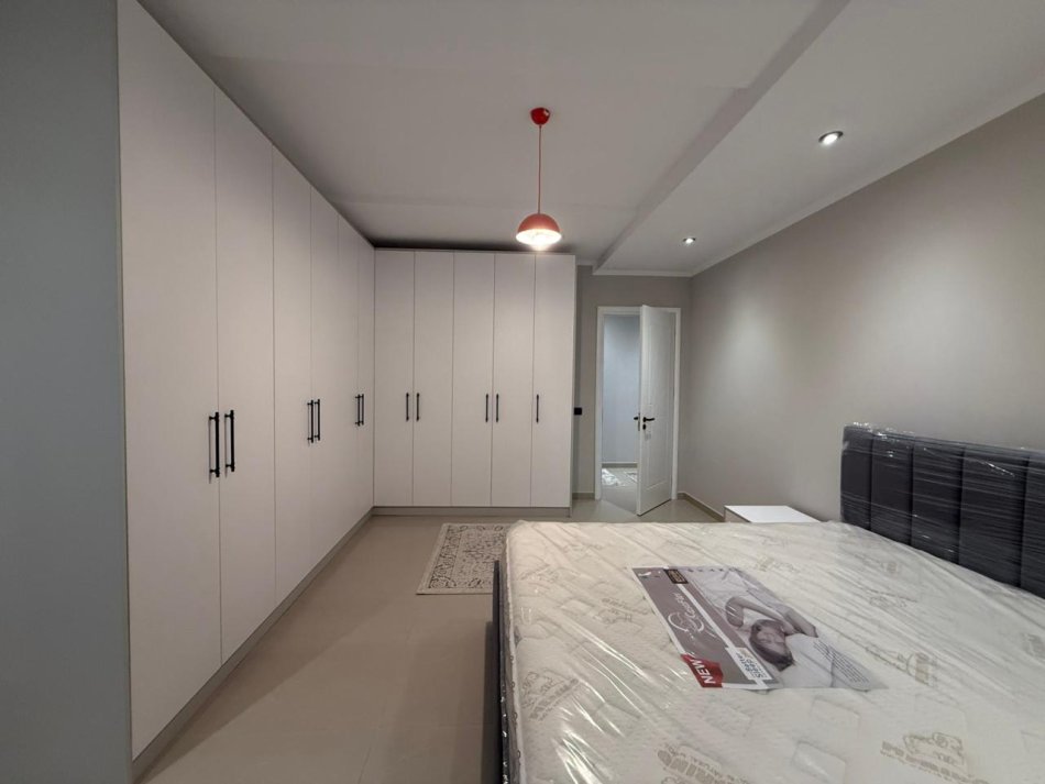 Tirane, jepet me qera apartament 2+1 Kati 0, 80 m² 550 € (Rruga 5 Maji)