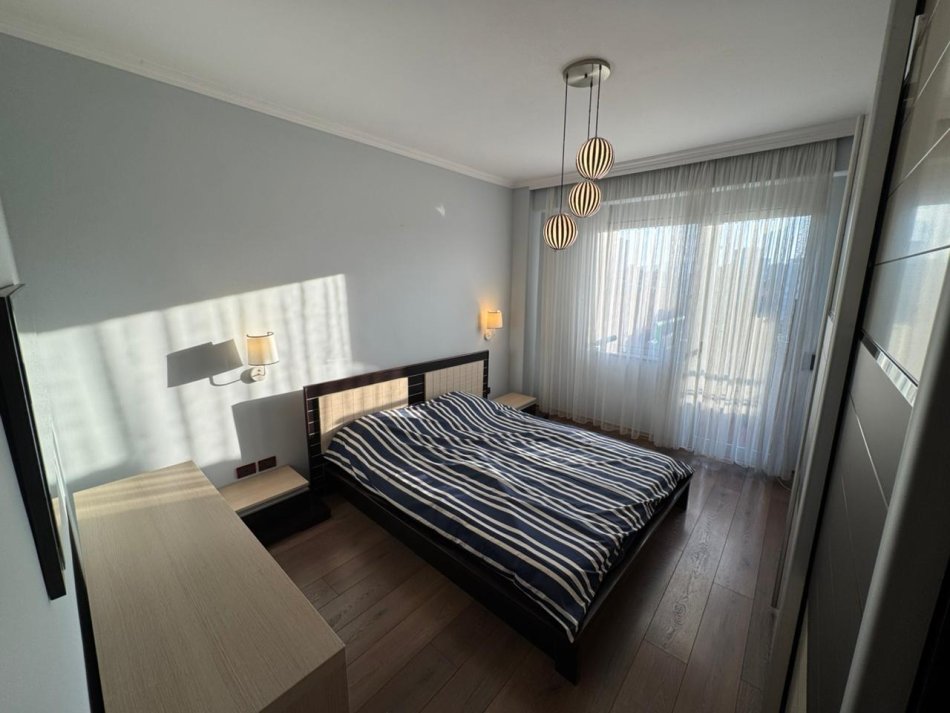 Tirane, jepet me qera apartament 2+1 , 120 m² 825 € (Kompleksi Halili)