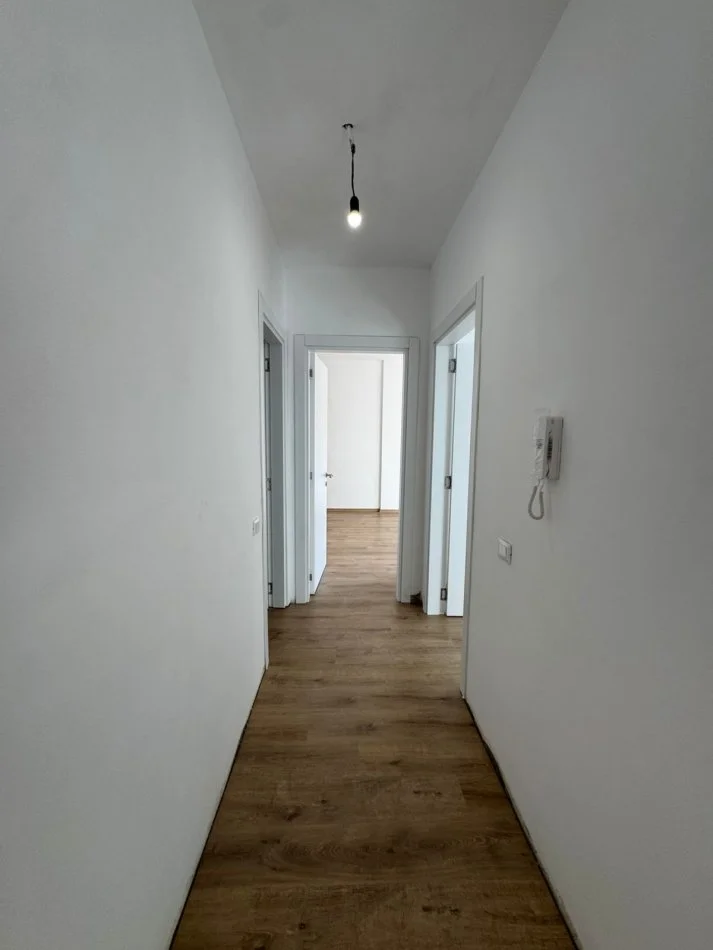 Tirane, shitet apartament 2+1+Aneks+Ballkon Kati 2, 113 m² 191.200 € 