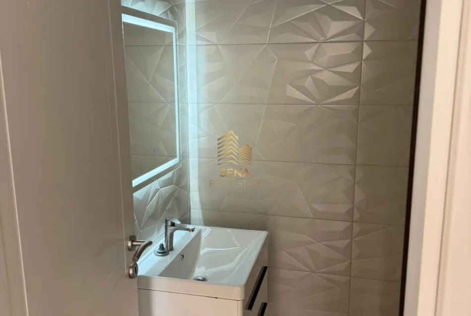 Tirane, jepet me qera apartament 1+1 Kati 3, 65 m² 500 € (Rruga 5 Maji)