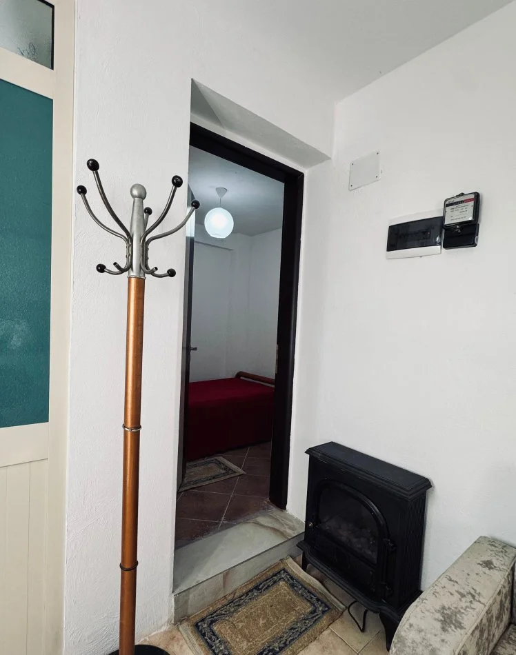 Tirane, jepet me qera 1+1 Kati 1, 200 € (Rruga Tonin Harapi, Nd. 37, Tiranë 1005 (vetem 2 minuta nga Venue Club))