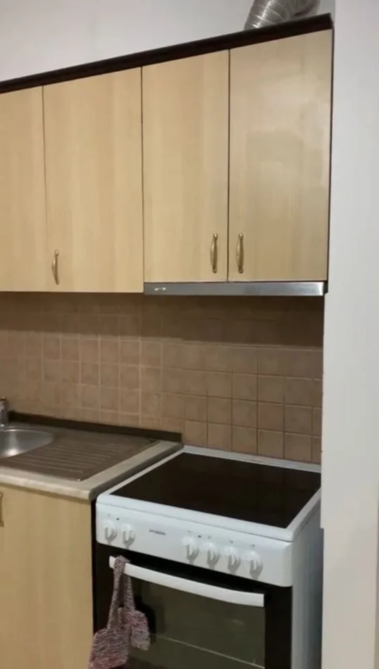 JEPET APARTAMENT 1+1 ME QERA NE DON BOSKO  , 450 €uro