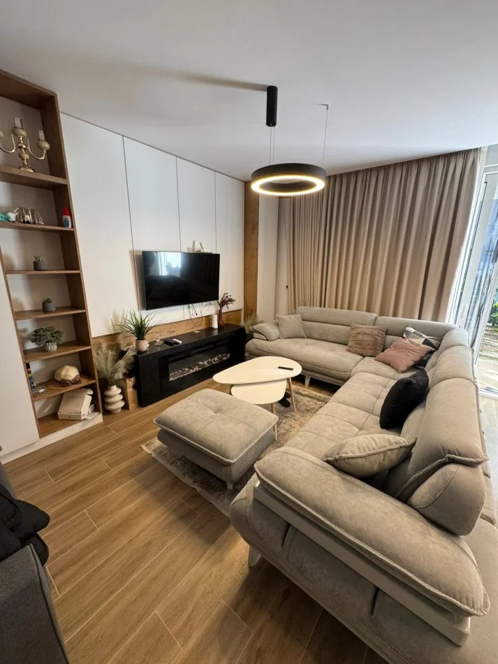 Durres, shitet apartament 1+1+Ballkon Kati 0, 72 m² 230.000 €