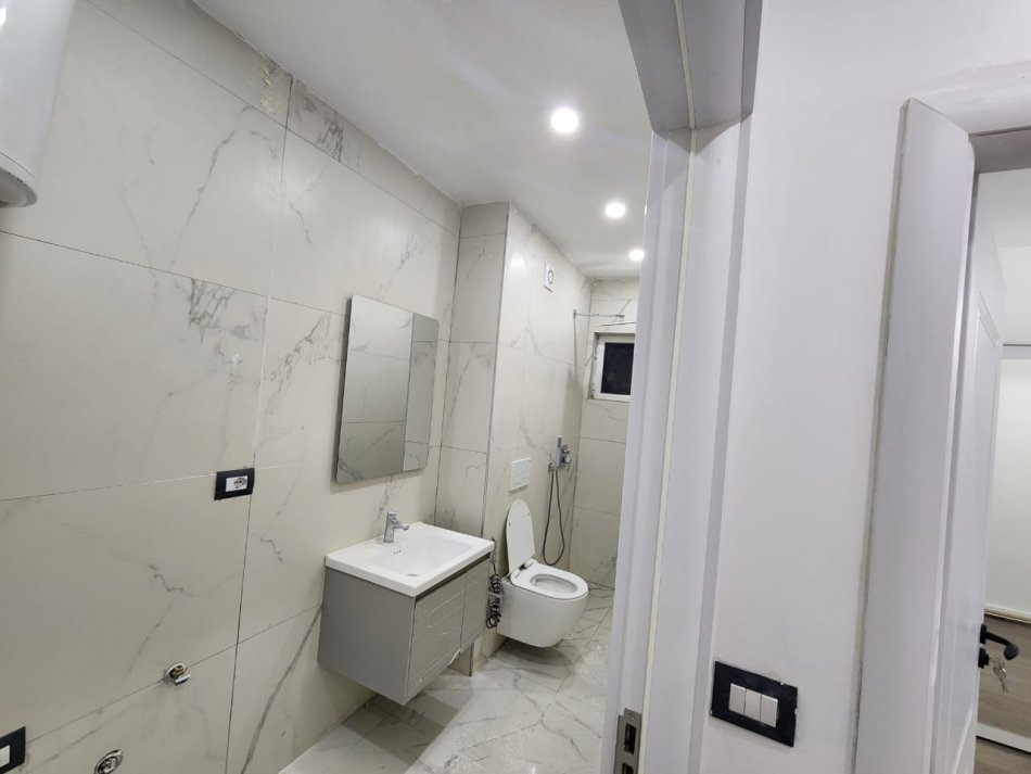 Tirane, shitet apartament Kati 2, 59 m² 179.000 € (Komuna e Parisit)