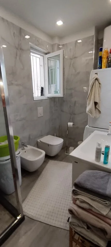 Tirane, shes apartament 2+1 Kati 5, 76 m² 158.000 € (Gjimnazi Partizani)