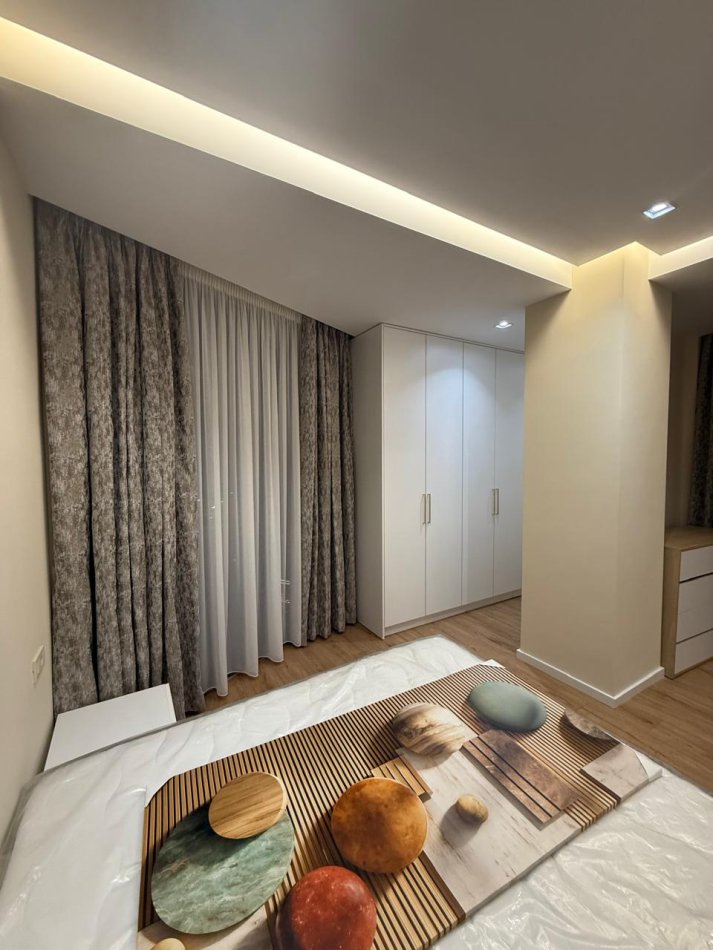 Jepet me qera apartament 2+1 Kati 5, 110 m² 1.000 € (MINE PEZA , GOLDEN TOWER)