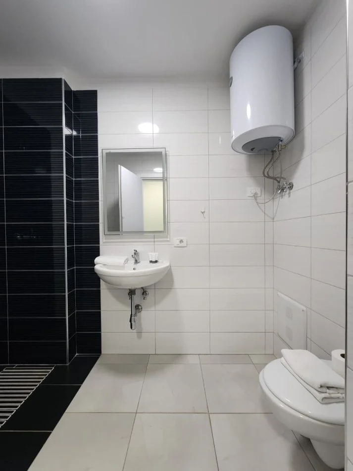 Super apartament 2+1+2wc (📍 Parku olimpik- Ngjiturë me Komuna e parisit) 120 m2 - 1300Eu/muaj 🔥 100% i ri (Pallati V. 2023)