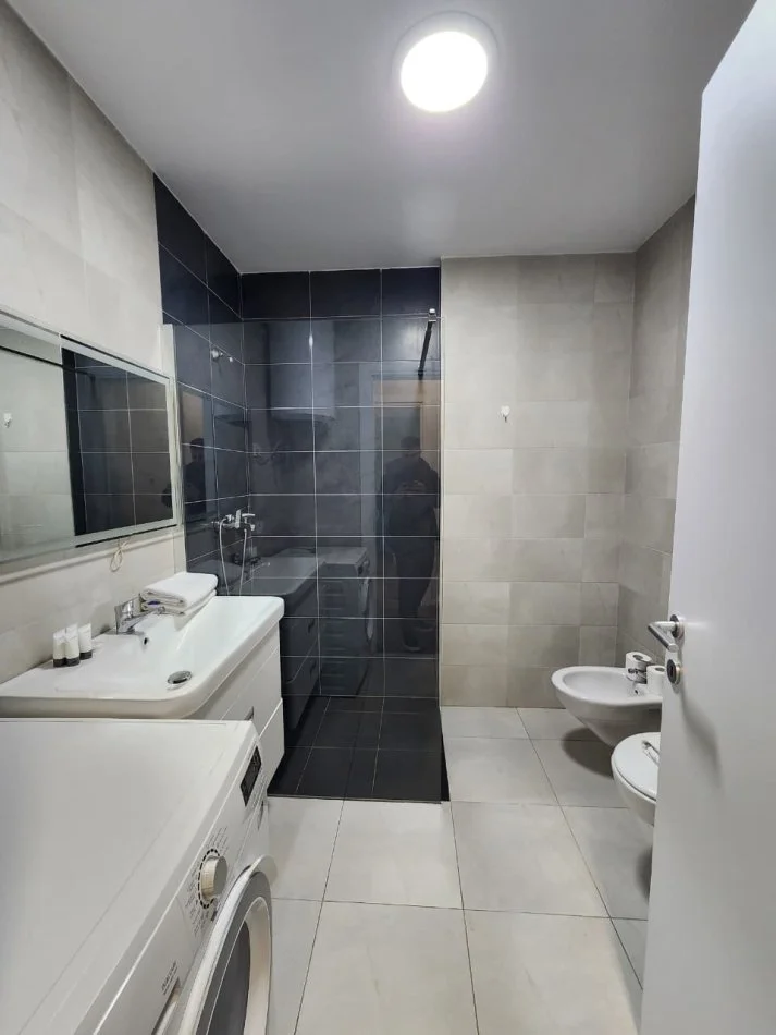 Super apartament 2+1+2wc (📍 Parku olimpik- Ngjiturë me Komuna e parisit) 120 m2 - 1300Eu/muaj 🔥 100% i ri (Pallati V. 2023)