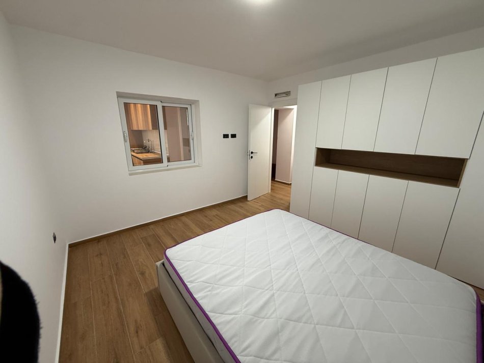 Vlore, jepet me qera apartament 1+1 Kati 1, 60 m² 370 € (prane shkolles 9vjecare ismail qemali vlore)