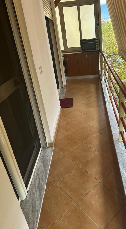 Tirane, jepet me qera apartament 2+1 Kati 3, 90 m² 650 € 
