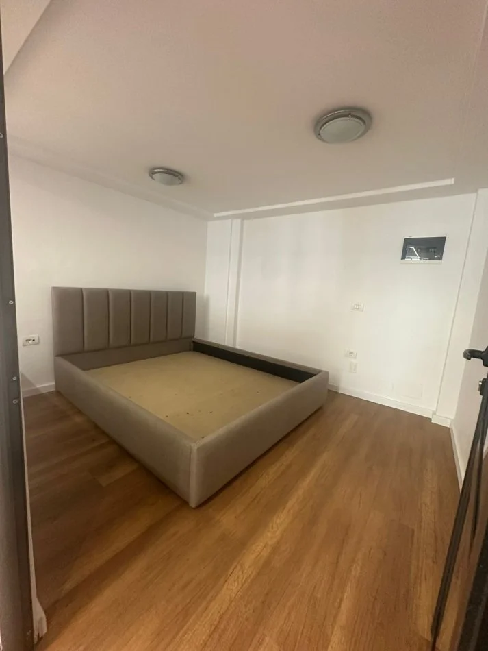 Tirane, shitet apartament Dublex , 119 m² 155.000 € 