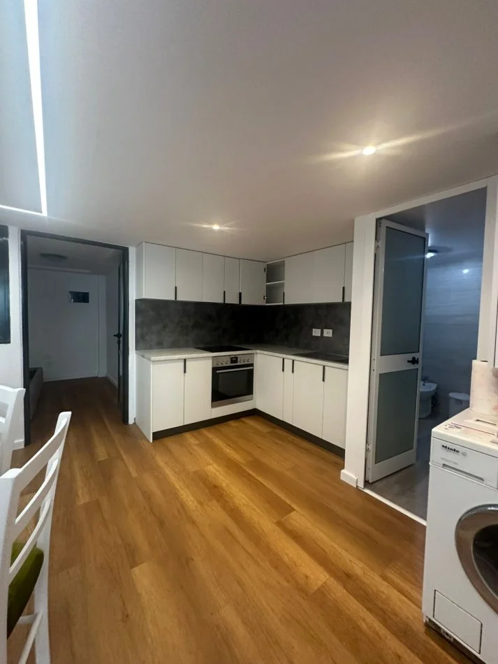 Tirane, shitet apartament Dublex , 119 m² 155.000 € 