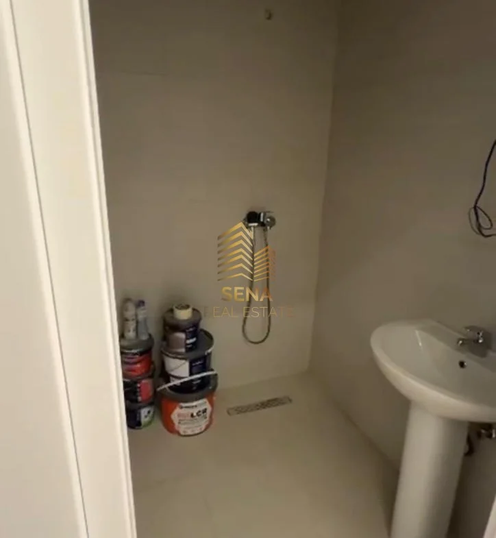 Tirane, jepet me qera apartament 1+1 Kati 4, 70 m² 500 € (Rruga 5 Maji)