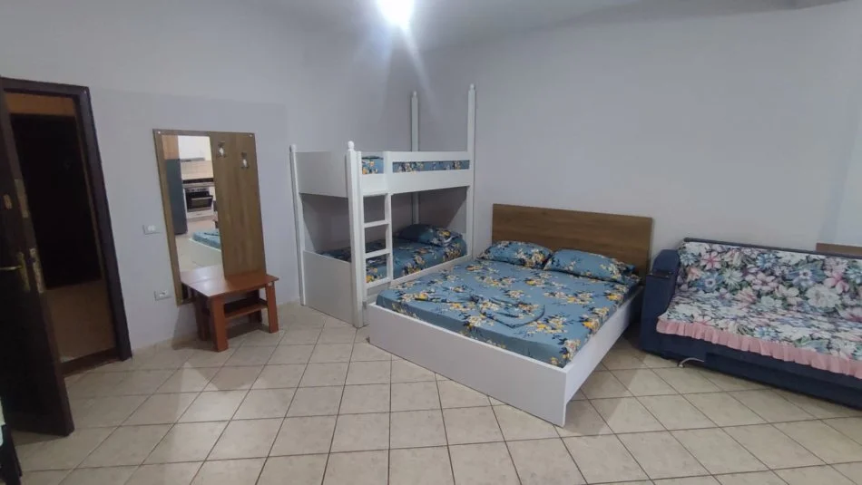 Vlore, shitet apartament 1+1 Kati 3, 50 m² 98.000 € (Rruga Lungomare)