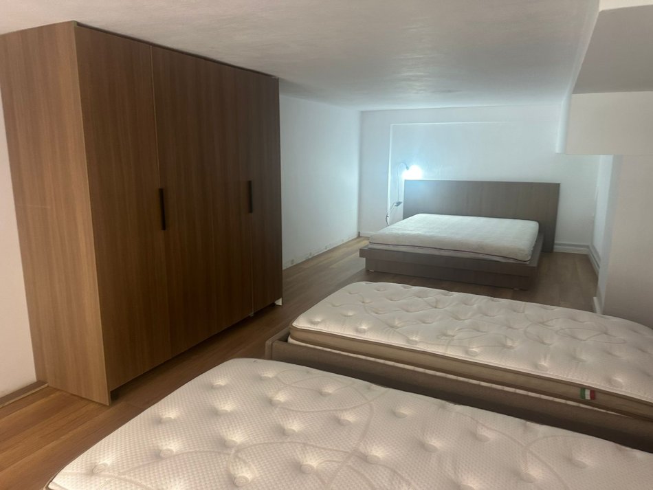 Tirane, shitet apartament duplex 1+1 , 119 m² 155.000 € (TIRANE MEZEZ)