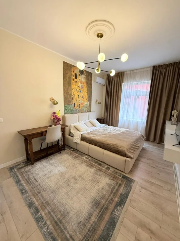 Tirane, shitet apartament 2+1+Ballkon Kati 3, 70 m² 240.000 € (Pallatet Agimi) Bllok