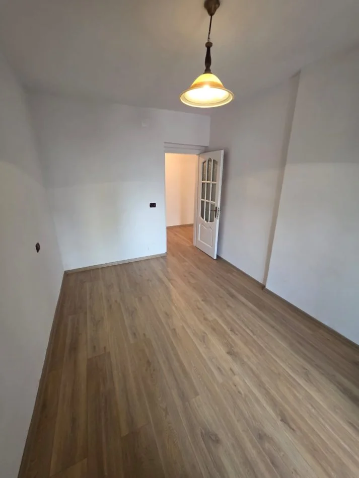 Durres, shitet apartament 2+1 Kati 2, 85 m² 115.000 € (Kushtrimi i Lirisë)