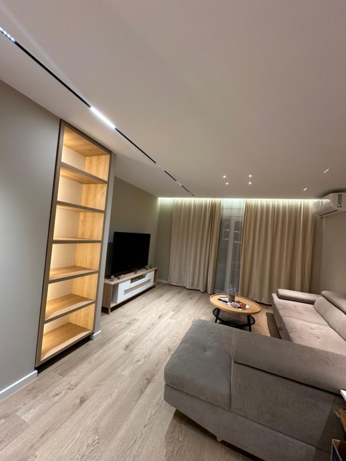 Tirane, jepet me qera apartament 2+1+Ballkon Kati 2, 120 m² 650 € (Astir)