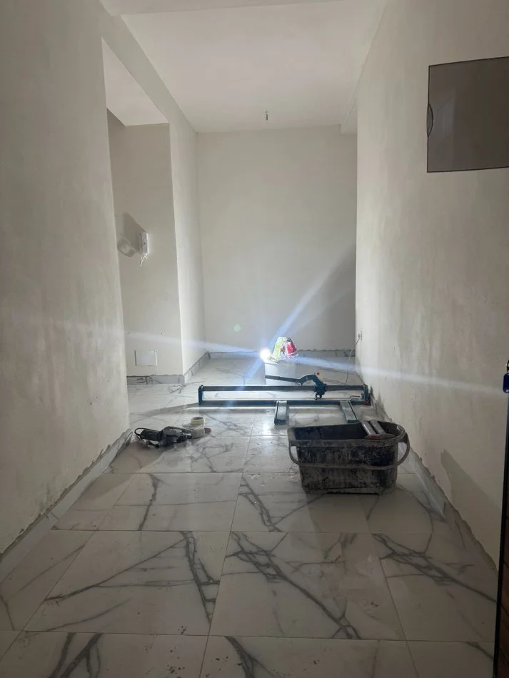 Tirane, shes apartament 3+1+Ballkon Kati 1, 180 m² 207.800 € (Astir)