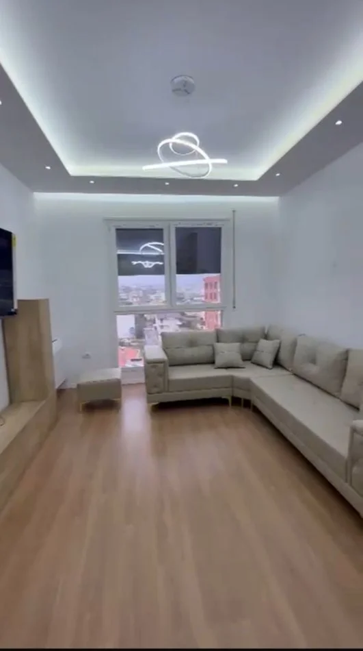 Tirane, jepet me qera apartament 3+1+Aneks+Ballkon Kati 4, 140 m² 500 € (Paskuqan " Color Splash Residence)